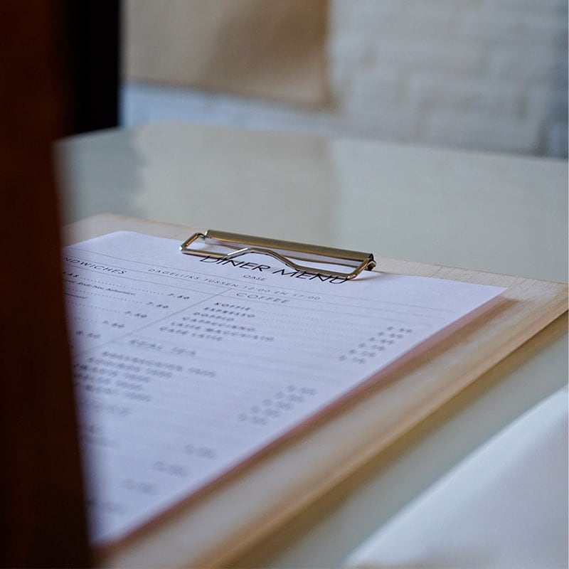 menukaarten_shop_hout_met_stale_klem_Place_Add_3